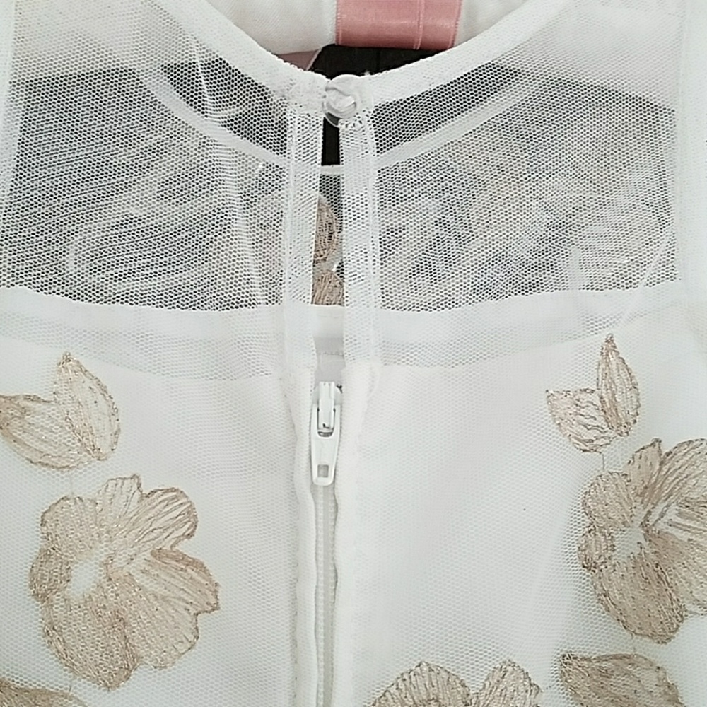 GORGEOUS  formal dress - Picture 6 of 8